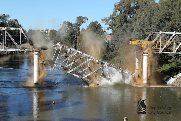 Small Hampden Bridge Demolition 