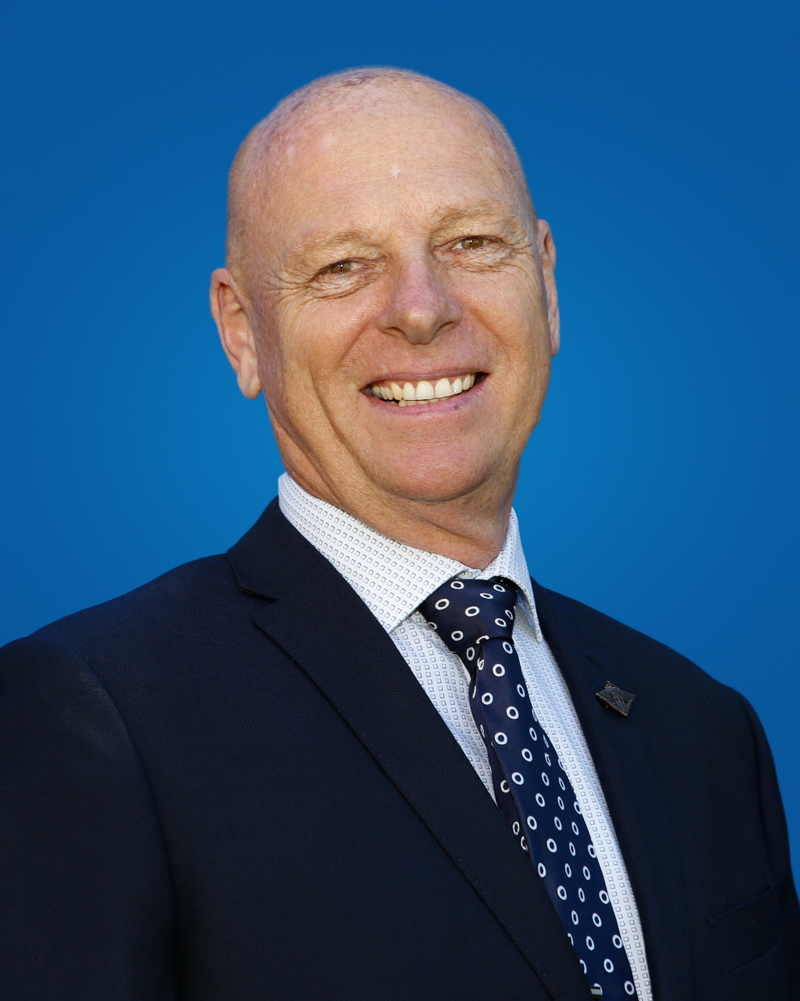 Headshot of Councillor Lindsay Tanner