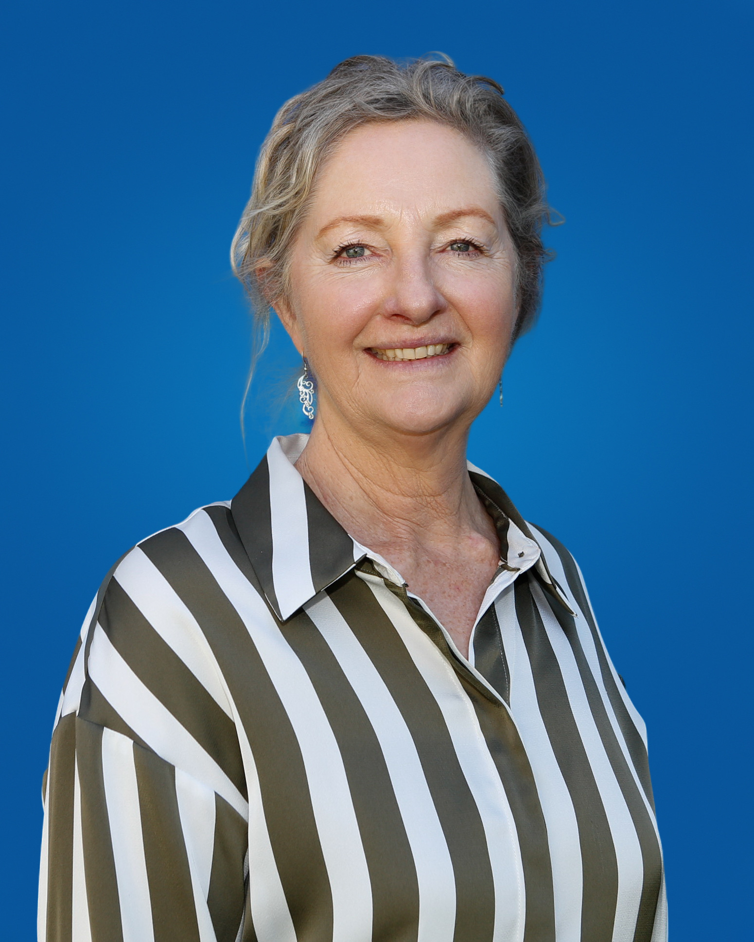 Headshot of Councillor Julie McKinnon