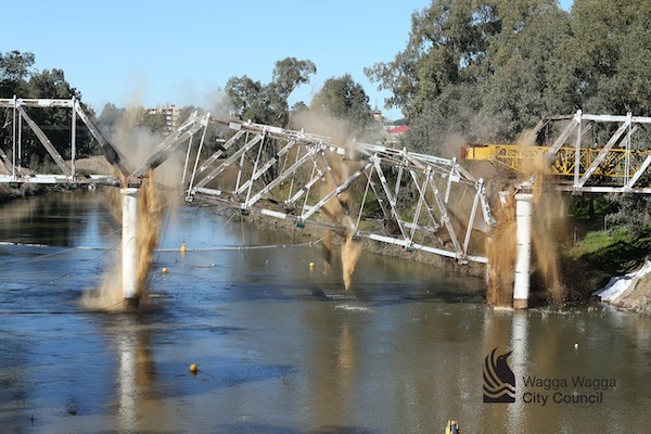 Small Hampden Bridge Demolition 